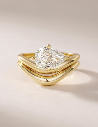 Teardrop Curved Wedding Ring Set – product view 5