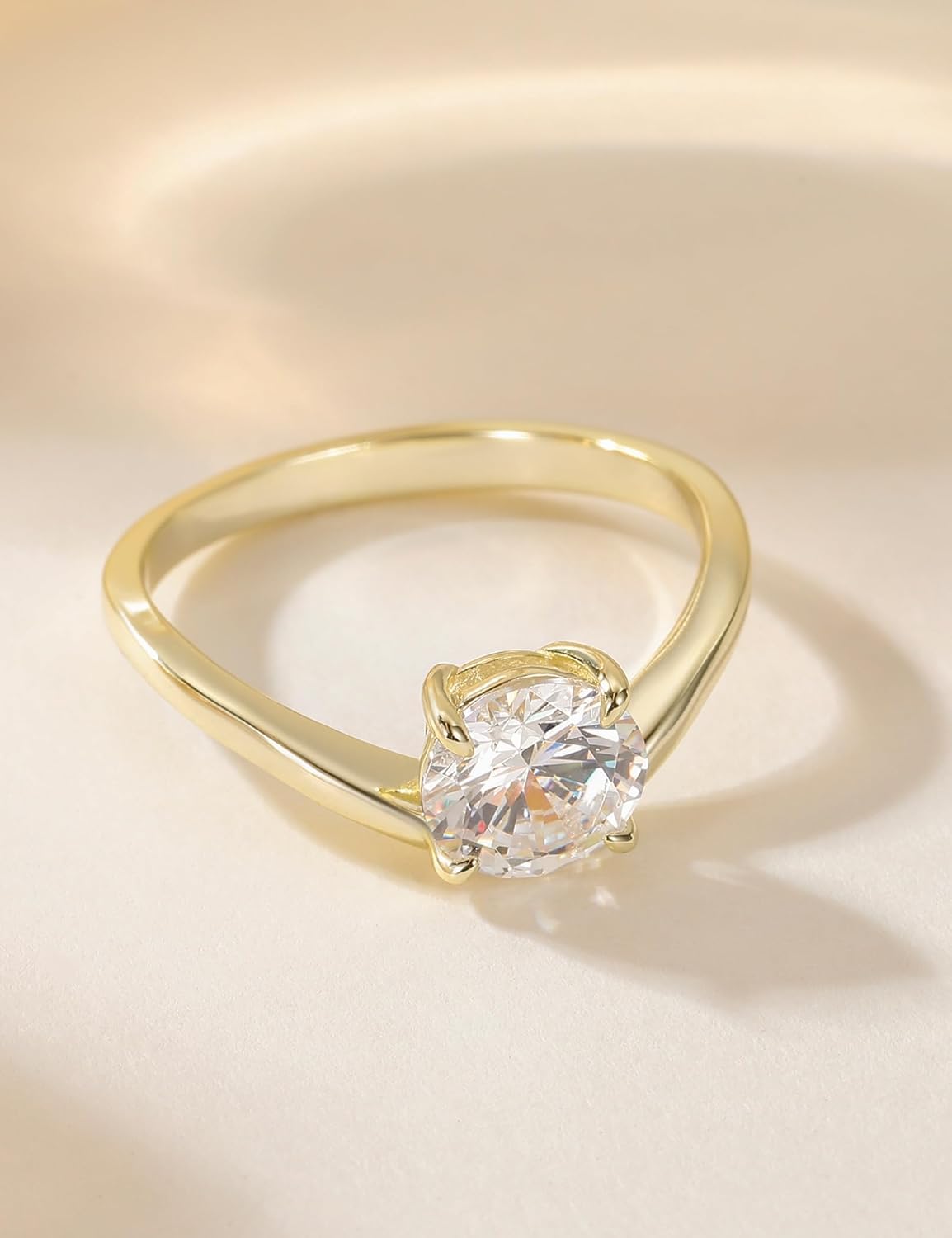 1.5 ct Round Cut Curved Wedding Ring Set – product view 2