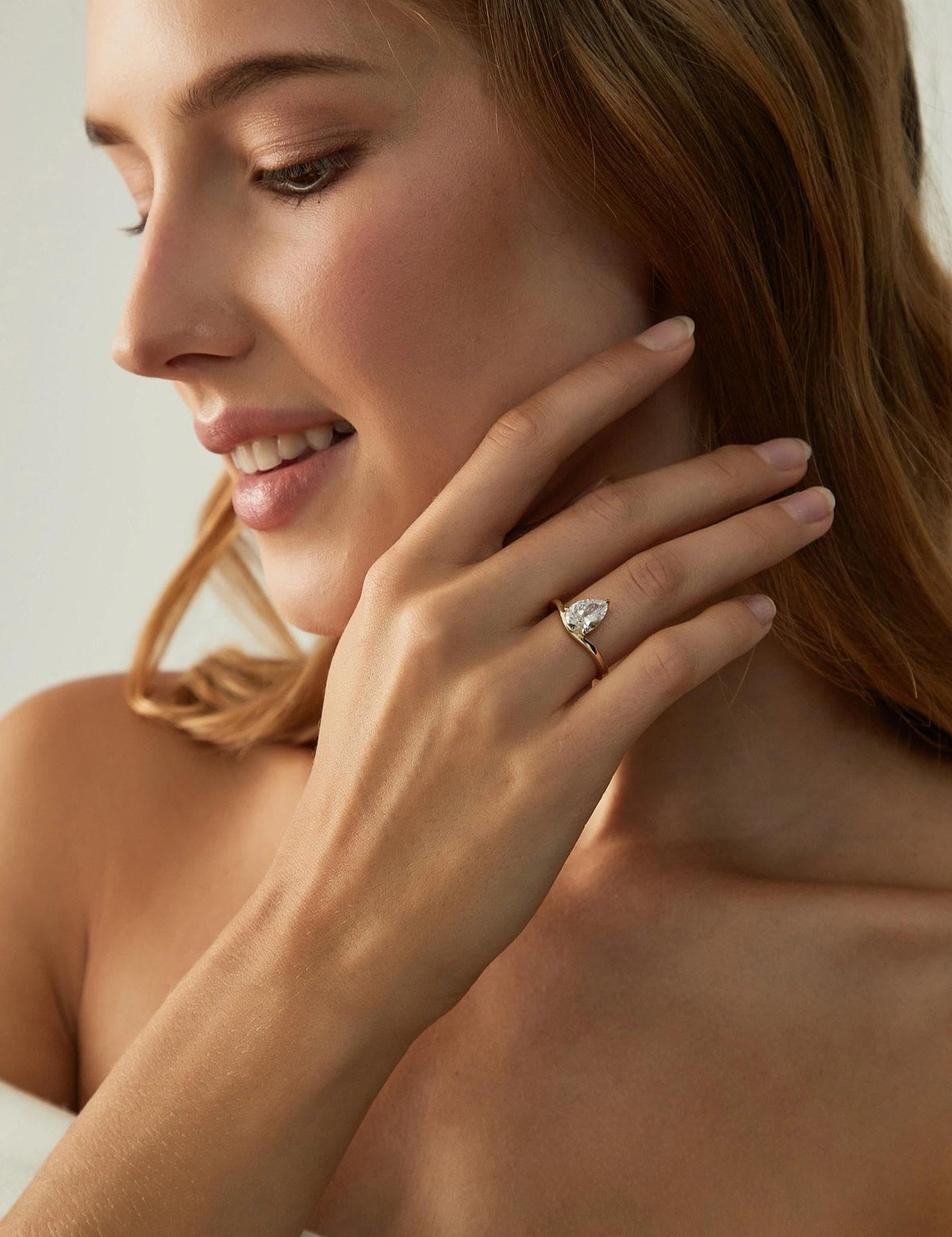 1.5 ct Pear Cut Curved Wedding Ring Set – product view 8