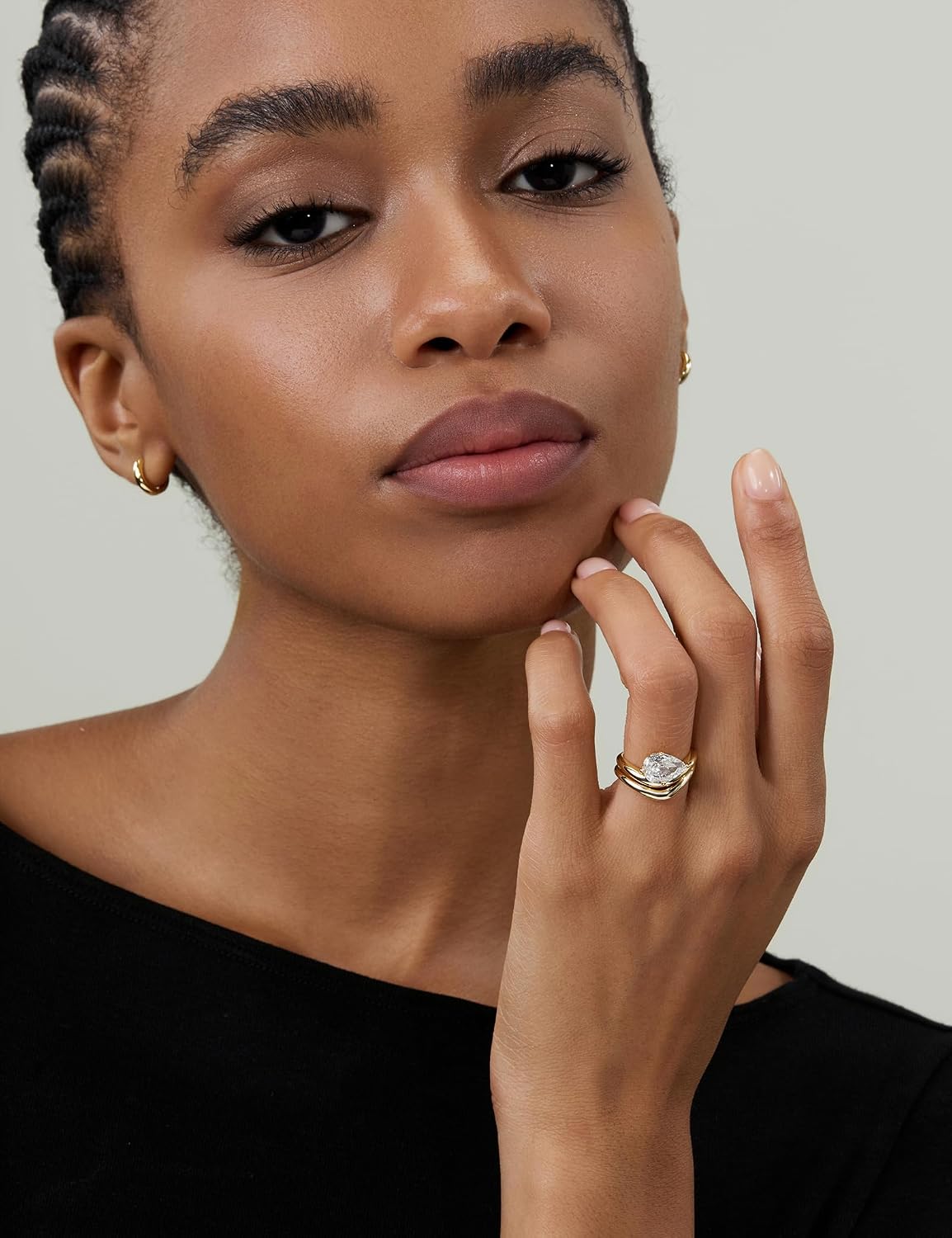 Teardrop Curved Wedding Ring Set – product view 2