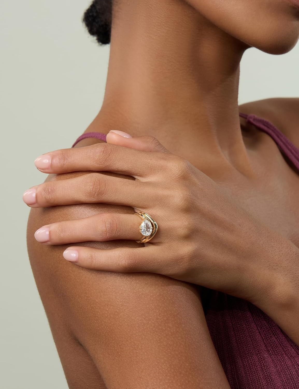 Teardrop Curved Wedding Ring Set – product view 4