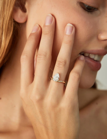 1.5 ct Pear Cut Curved Wedding Ring Set – product view 7