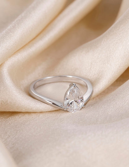 1.5 ct Pear Cut Curved Wedding Ring Set – product view 15