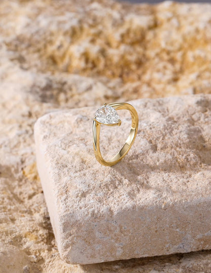 1.5 ct Pear Cut Curved Wedding Ring Set – product view 3