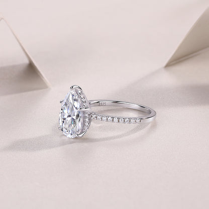 Pear Cut 4。5 Carat Moissanite Engagement Ring for Women – 38 Side Stones, Sterling Silver with 18K White Gold Plating, D Color VVS1 Clarity